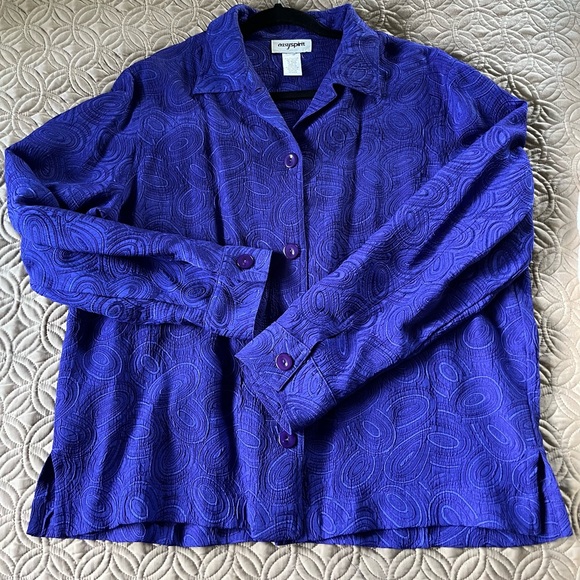 Easy Spirit brilliant purple poly/rayon blouse. Beautiful ❣️ - Picture 4 of 8